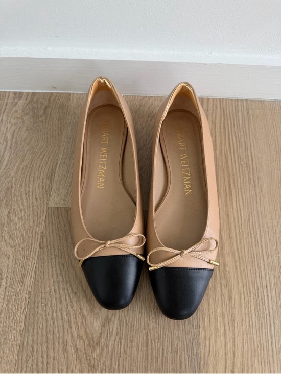Stuart Weitzman Shoes - Stuart Weitzman Nude and Black Two-Tone Bow Ballet Flats